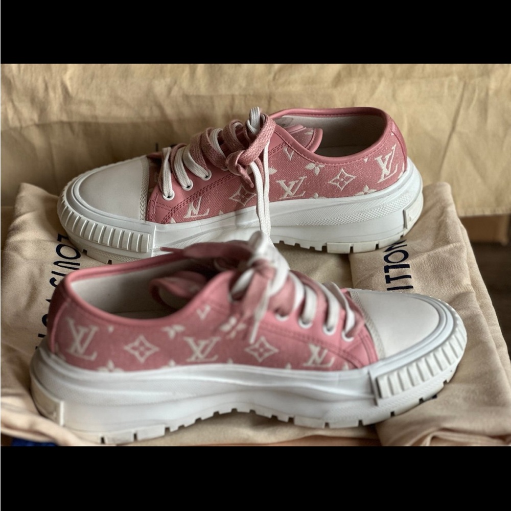 Louis Vuitton Pink and White Women's Sneakers - Picture 3 of 14